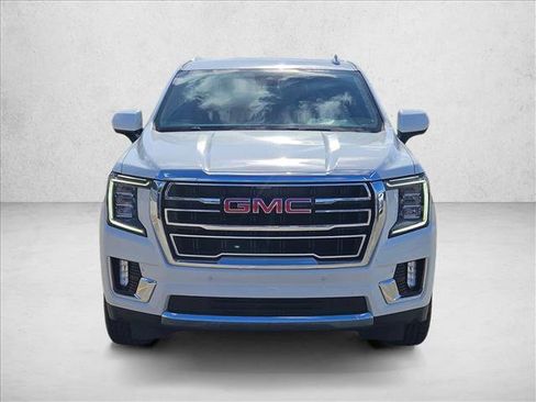 Used 2024 GMC Yukon SLT RWD image 2