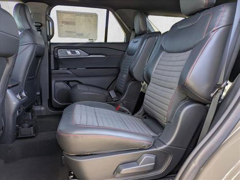 New 2026 Ford Explorer ST-Line w/ ST-Line Street Pack image 18