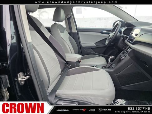Used 2022 Volkswagen Taos SE image 13