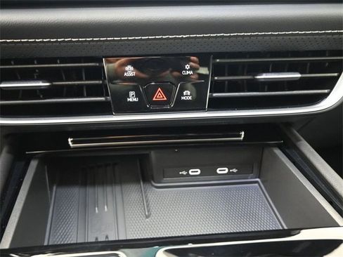 New 2026 Volkswagen Atlas Cross Sport SE image 9