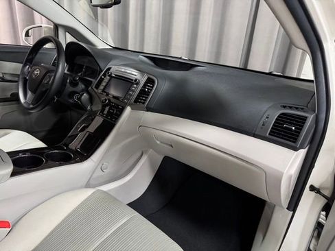 Used 2015 Toyota Venza LE AWD/4WD image 8