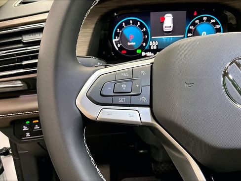 New 2026 Volkswagen Atlas SEL image 17