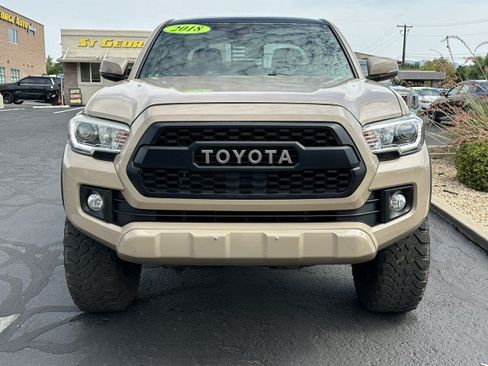 Used 2018 Toyota Tacoma TRD Off-Road w/ Technology Package RWD image 8