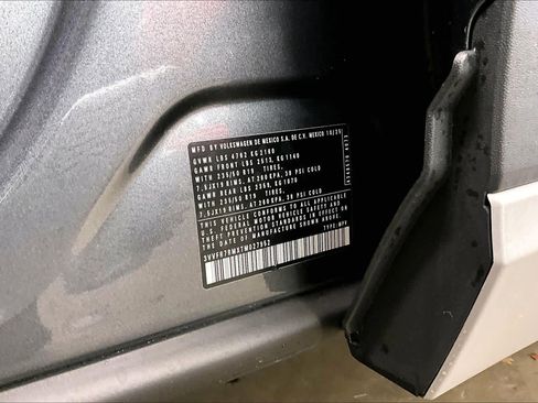 New 2026 Volkswagen Tiguan SE image 33