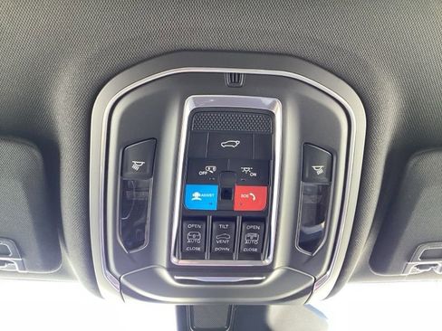 New 2025 Jeep Grand Cherokee L Limited w/ Black Appearance Package AWD/4WD image 32