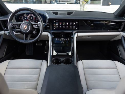 Certified 2025 Porsche Panamera 4 AWD/4WD image 12