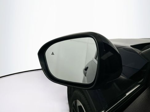 Used 2024 Mitsubishi Outlander SE image 16