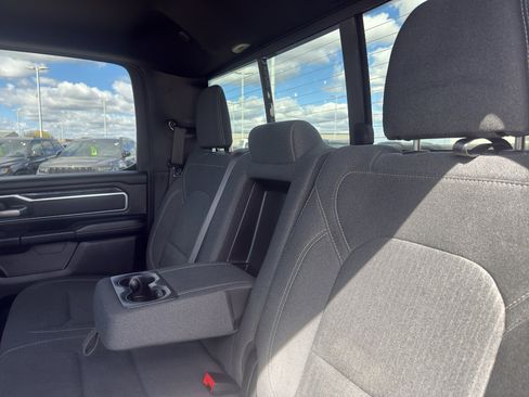 Used 2019 RAM 1500 Big Horn AWD/4WD image 34
