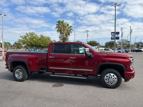 Used 2024 Chevrolet Silverado 3500 High Country w/ High Country Premium Package image 3