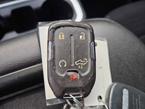 Used 2021 GMC Sierra 1500 Elevation image 35