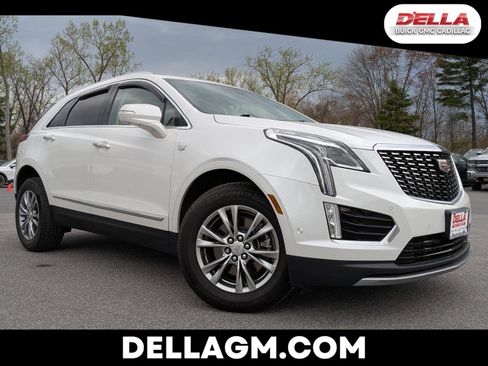 Used 2022 Cadillac XT5 Premium Luxury w/ Technology Package AWD/4WD image 1