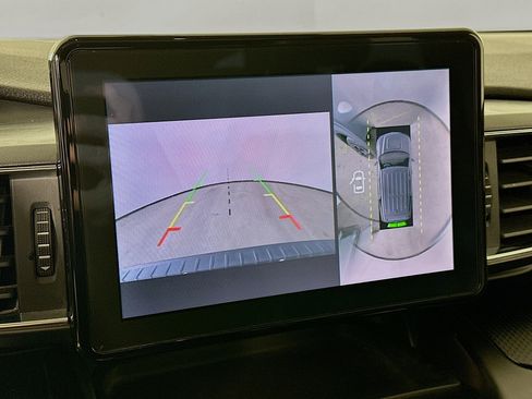 Used 2020 Ford Explorer ST w/ ST Street Pack image 19