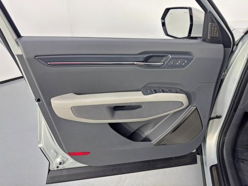 Used 2026 Kia EV9 Land image 46