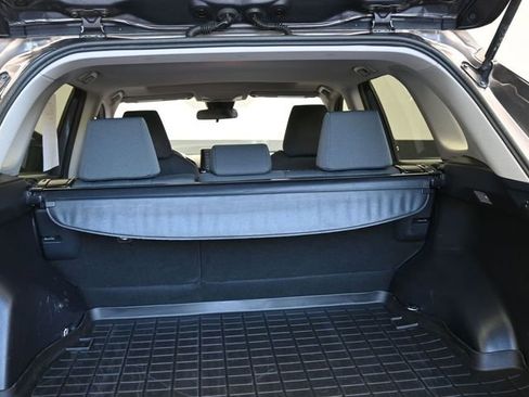 Used 2019 Toyota RAV4 XLE image 17