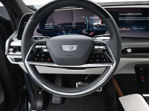 Used 2026 Cadillac Vistiq Luxury AWD/4WD image 31