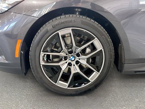 Used 2026 BMW 530i xDrive w/ Premium Package AWD/4WD image 32