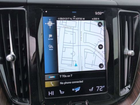 Used 2021 Volvo XC60 T5 Momentum w/ Advanced Package image 31