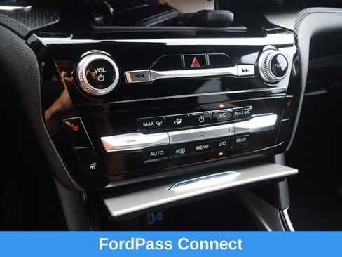 Used 2024 Ford Explorer ST-Line w/ Class IV Trailer Tow Package AWD/4WD image 11