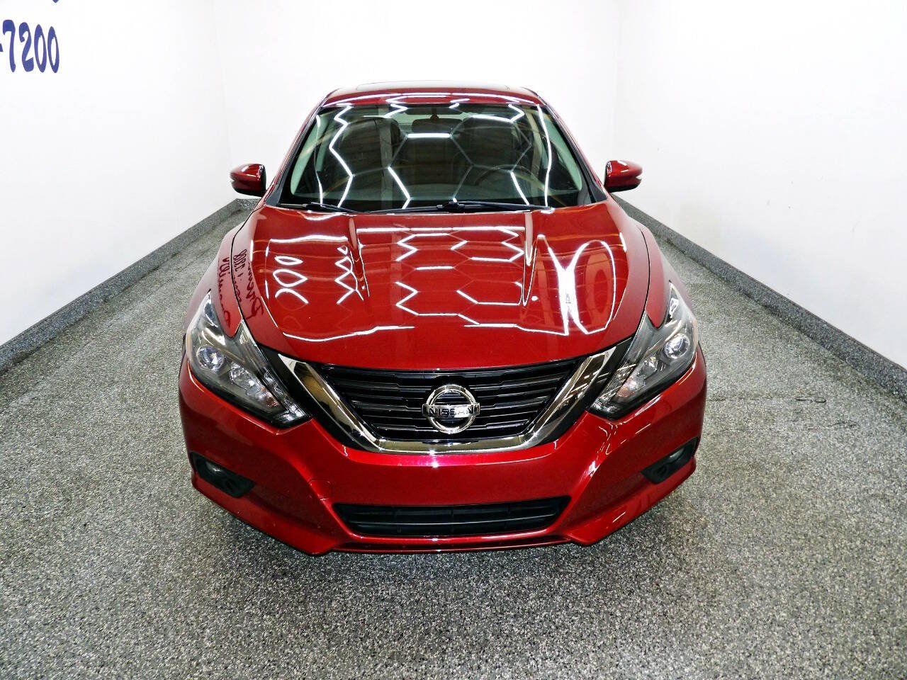 Used 2016 Nissan Altima 2.5 SL w/ 2.5 Technology w/LED Package FWD image 2