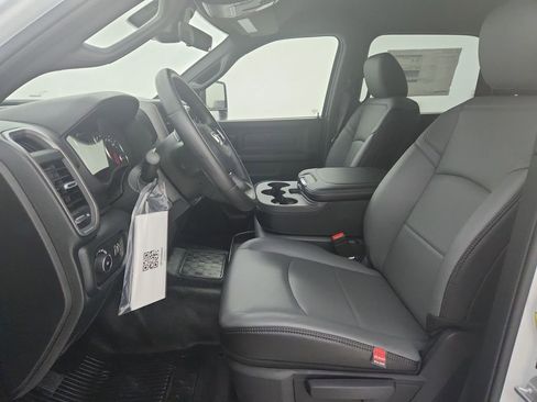 New 2026 RAM 5500 Tradesman w/ Chrome Appearance Group image 11