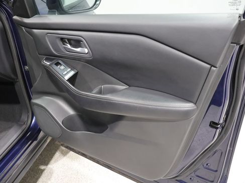 Used 2024 Nissan Rogue SV AWD/4WD image 26