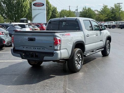 Certified 2020 Toyota Tacoma TRD Off-Road w/ TRD Premium Off Road Package AWD/4WD image 8