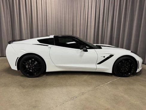 Used 2016 Chevrolet Corvette Stingray Coupe w/ 3LT Preferred Equipment Group image 4