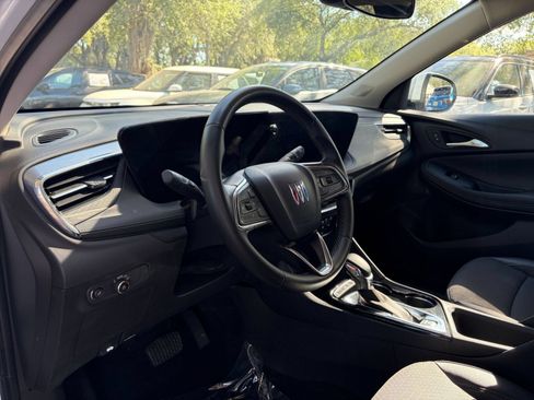 Used 2025 Buick Encore GX Preferred FWD image 33