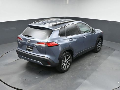 Used 2023 Toyota Corolla Cross XLE image 38