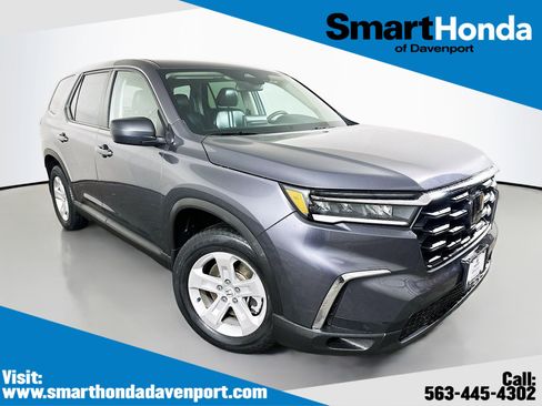 Used 2023 Honda Pilot LX image 1