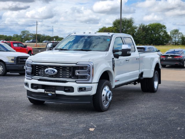 New 2027 Ford F450 Platinum w/ Platinum Plus Package AWD/4WD image 3