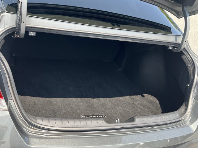 Certified 2025 Hyundai Elantra Sport FWD image 35