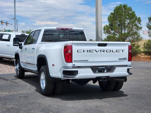 New 2026 Chevrolet Silverado 3500 High Country w/ High Country Premium Package AWD/4WD image 2