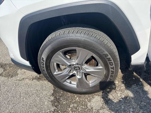 Used 2025 Toyota RAV4 XLE image 66