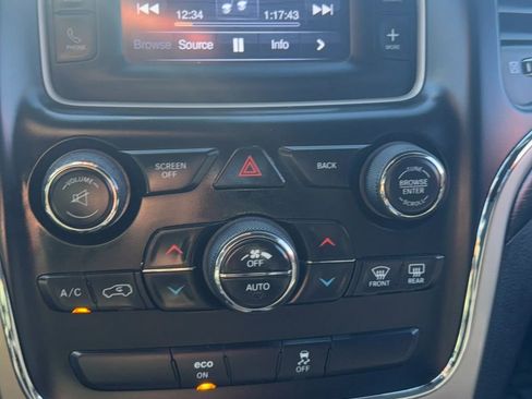 Used 2014 Jeep Grand Cherokee Laredo AWD/4WD image 16