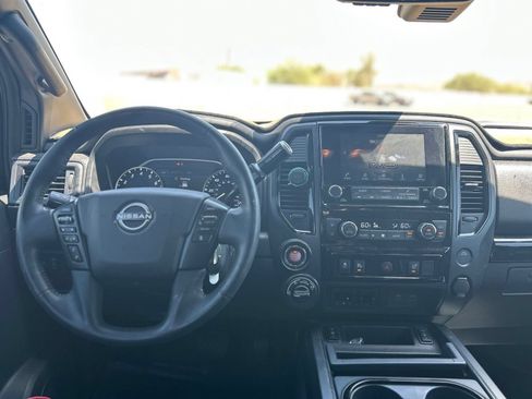 Used 2024 Nissan Titan SV w/ SV Convenience Package AWD/4WD image 17