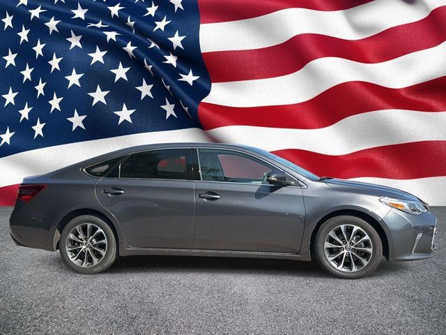 Used 2018 Toyota Avalon XLE Premium FWD image 4