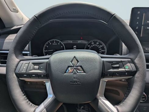 New 2026 Mitsubishi Outlander SE FWD image 29
