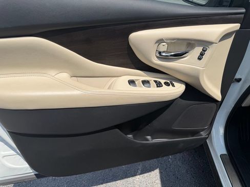 Used 2024 Nissan Murano Platinum w/ Cargo Package FWD image 11