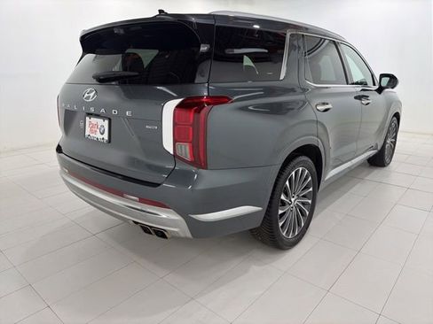 Used 2023 Hyundai Palisade Calligraphy AWD/4WD image 5