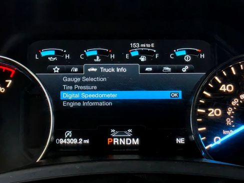 Used 2018 Ford F150 King Ranch w/ Equipment Group 601A Luxury AWD/4WD image 40