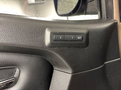 Used 2021 Nissan Titan PRO-4X w/ Pro-4x Convenience Package image 23