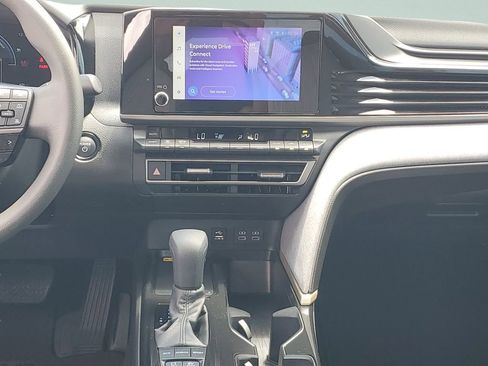Used 2026 Toyota Camry LE w/ Convenience Package FWD image 15