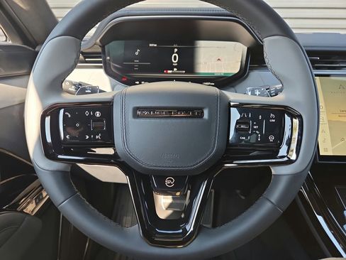 Used 2025 Land Rover Range Rover Sport SV Edition Two AWD/4WD image 9