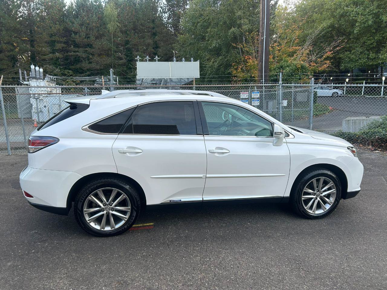 Used 2015 Lexus RX 450h AWD image 4