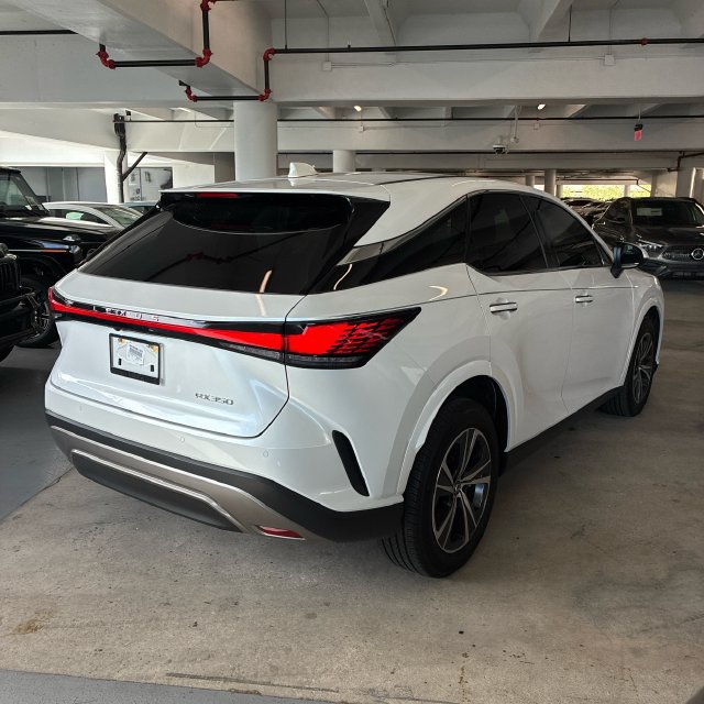 Used 2025 Lexus RX 350 FWD w/ Technology Package image 3