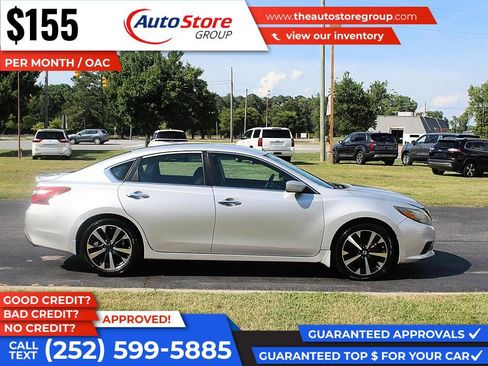 Used 2016 Nissan Altima 2.5 SR w/ LED Appearance Package FWD image 5