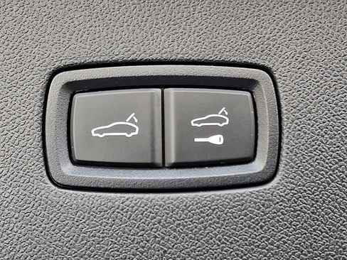 Used 2024 Porsche Cayenne Coupe image 32