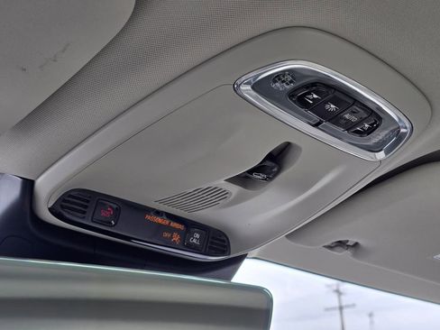 Used 2022 Volvo S60 B5 Inscription image 33