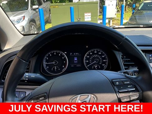 Used 2020 Hyundai Elantra Value Edition FWD image 15